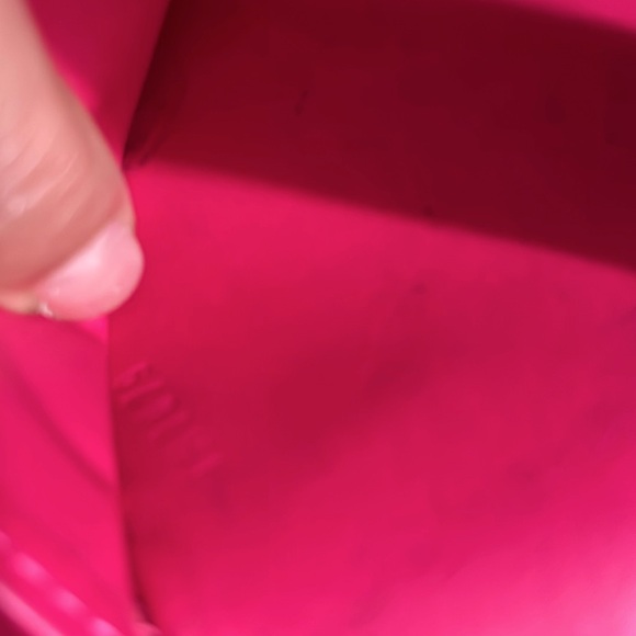 LOUIS VUITTON Monogram Vernis Sarah Wallet Envelope Red Leather - Picture 17 of 17